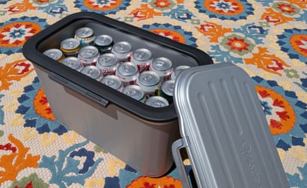 Oyster Tempo 14 portable cooler
