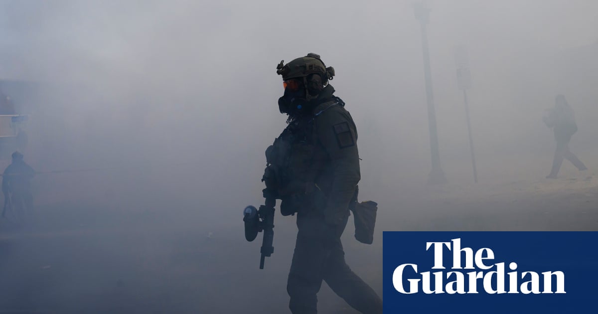 Border agent in Minnesota charged after reportedly being found drunk in car