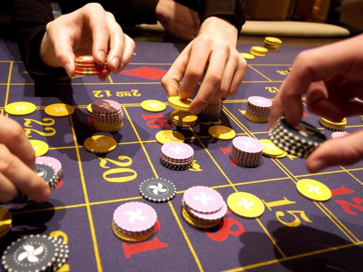 20,000 losses and late-night casino binges: the student gambling epidemic |  Students | The Guardian