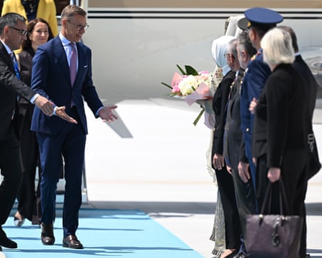 President of Finland Alexander Stubb is welcomed by the Turkish Minister of Family and Social Services Mahinur Özdemir Göktaş at Ankara Airport.