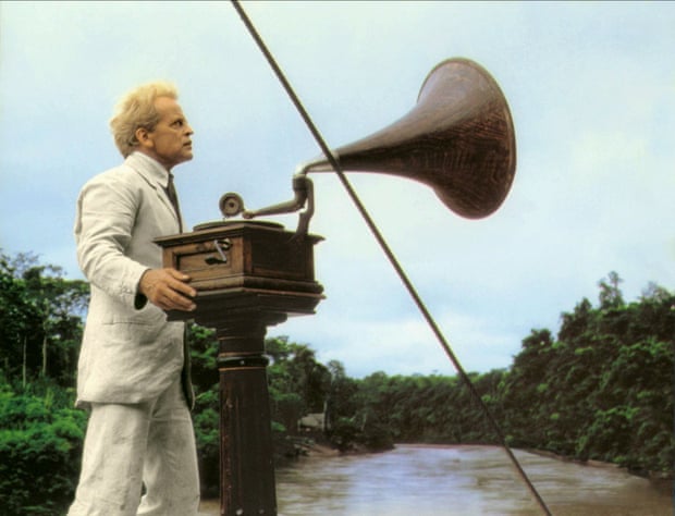 Klaus Kinski in Fitzcarraldo (1982).