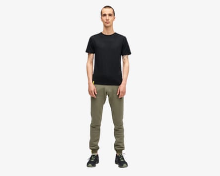 Mover light merino T-shirt (black).