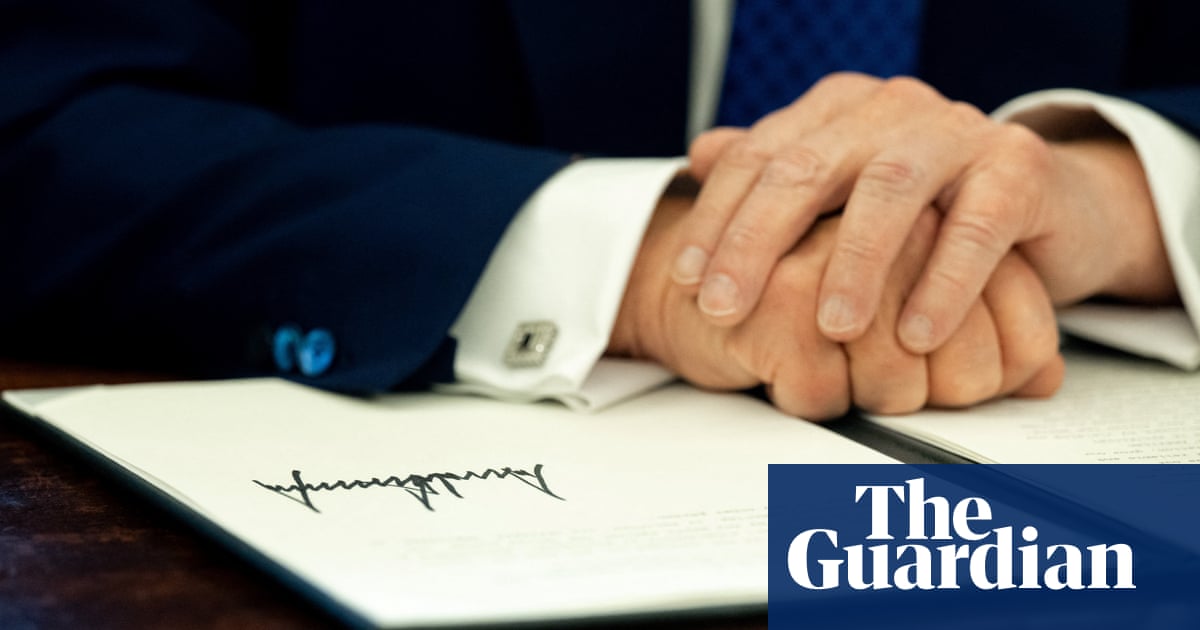 Trump signs executive order targeting benefits for illegal aliens'