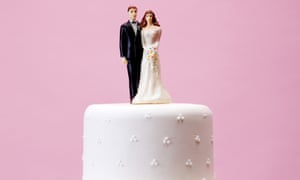 Wedding cake with bride and groom figurines