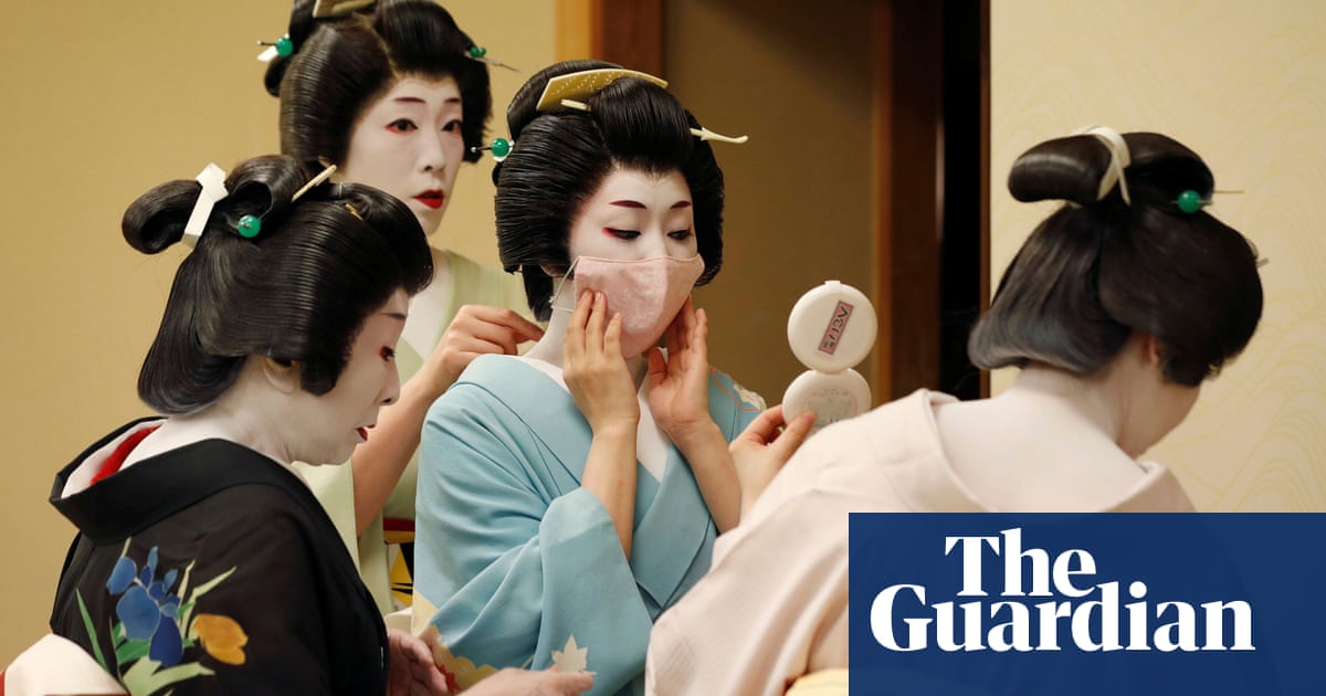 Geisha life in the shadow of coronavirus - pictures | Art and | The