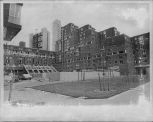 Construction work at Roosevelt Island in 1975.