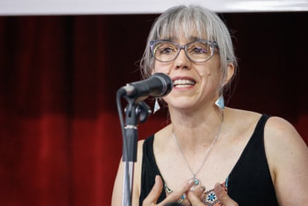 Adriana Serquis speaking at a recent forum on national sovereignty in Patagonia.