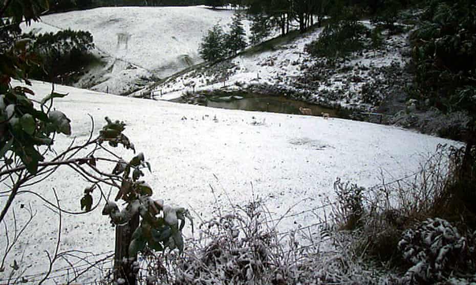 Cold Front To Bring Snow Rain And Windy Weather To Parts Of Australia S East Coast Australia Weather The Guardian