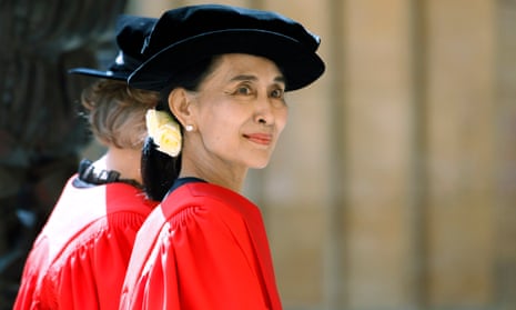 Aung San Suu Kyi in a procession to receive her honorary doctorate from the University of Oxford in 2012