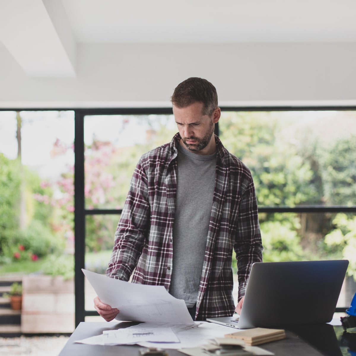 Ministers plan to slash paperwork rules for small UK businesses