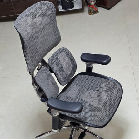 A Sihoo Doro S300 office chair