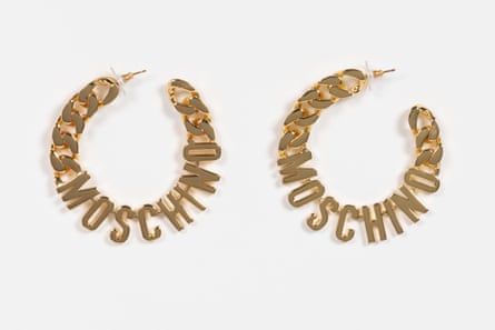 boucles d'oreilles dorées dites 'moschino' en forme de cerceau