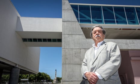 Paulo Mendes da Rocha in front of the National Coach Museum in Lisbon, which he designed, in 2015.