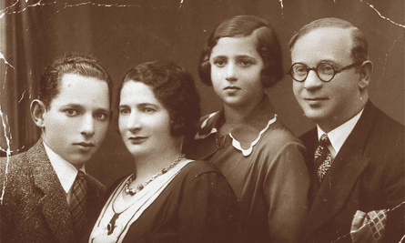 The Liwer family, pictured before 1939: (from left to right) Jacques, Chawa, Jadzia and Abraham.
