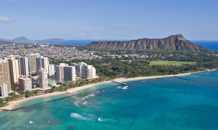 Hawaii Becomes First Us State To Ban Sunscreens Harmful To Coral Reefs Green Travel The Guardian