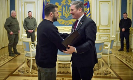 Starmer meets Volodymyr Zelenskiy