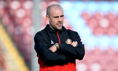 Darron Gibson was part of a Sunderland team that finished bottom of last season’s Premier League.