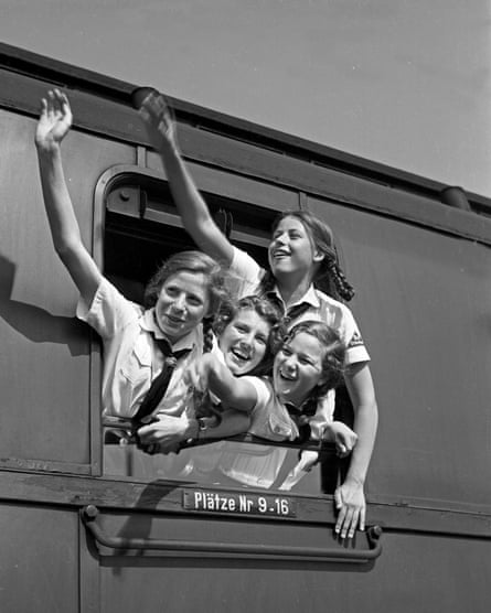 Members of the Bund Deutscher Mädel (BDM) or League of German Girls going on holiday in the 1930s.