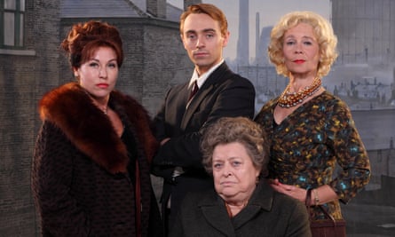 The Road to Coronation Street: Pat Phoenix (Jessie Wallace), Tony Warren (David Dawson), Doris Speed (Celia Imrie) and Violet Carson (Lynda Baron, seated).