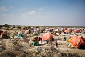 View of a settlement for people displaced by drought in Galkayo, Somalia in 2018.