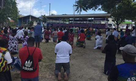Mass is held at the polling booth in Buka the day after voting opened in the Bougainville referendum.
