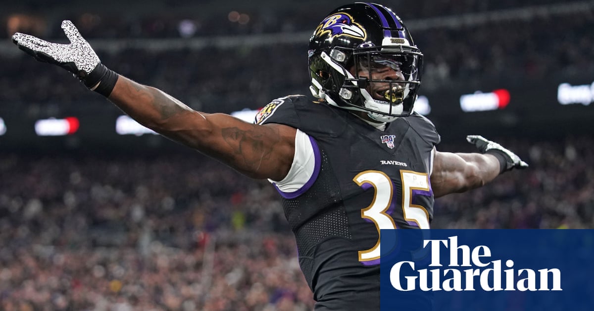 Relentless Ravens hand Patriots their first loss of the season