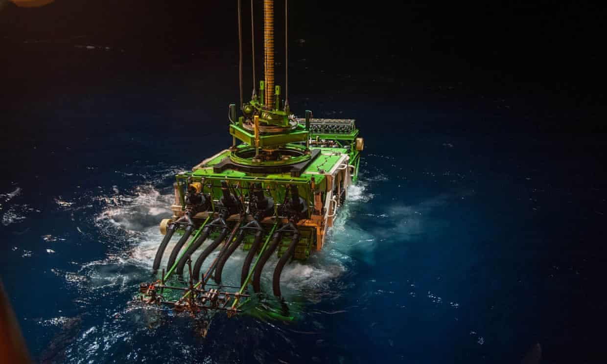 Deep-sea mining for rare elements 