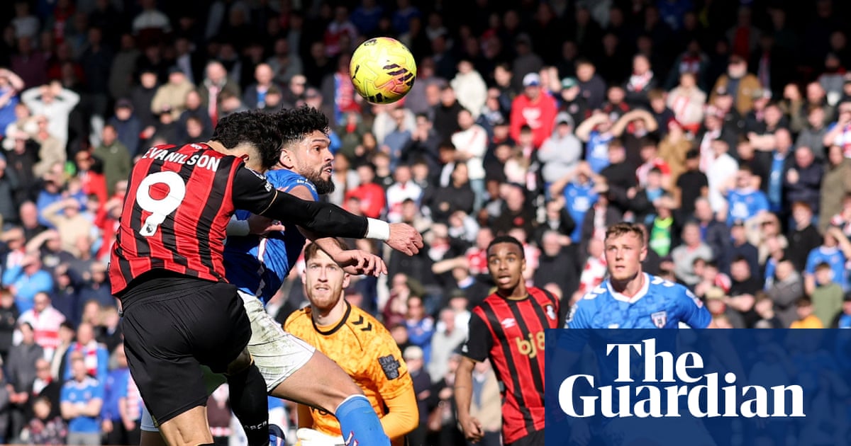 Evanilson earns Bournemouth point as Sunderland dent Iraola's Europe bid