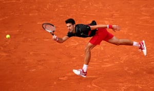 Djokovic wins second set 6-4.