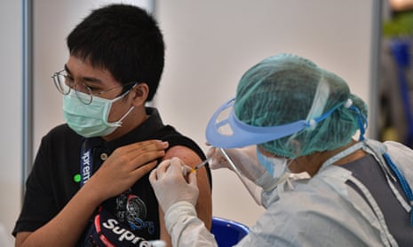 Student receives vaccination