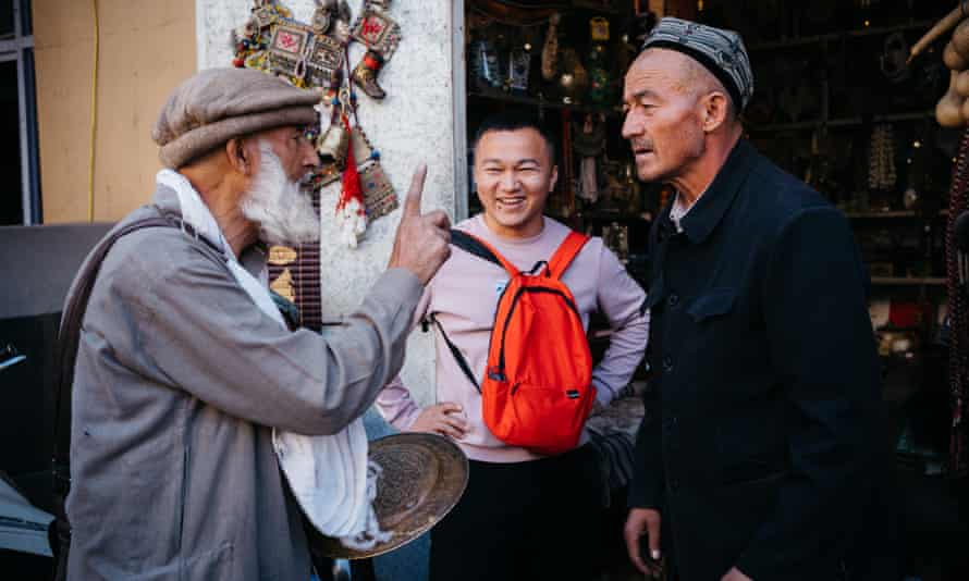 Antiques dealer, left, who I sat with in the front seat of the mini-bus that took as from Sost in Pakistan to Tashkurgan in China.