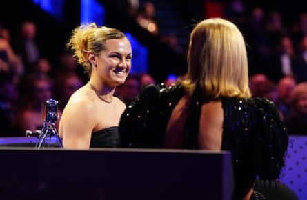 Ellie Kildunne speaks to Gabby Logan during the 2024 BBC Sports Personality of the Year awards .