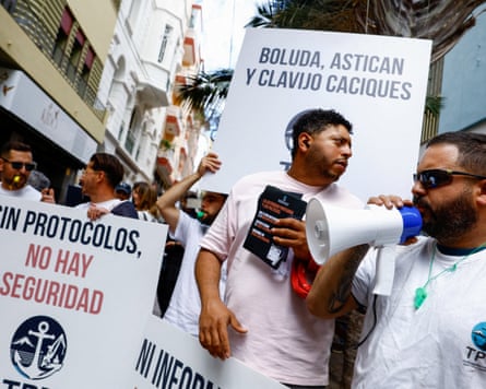 Port workers protest in Santa Cruz de Tenerife.