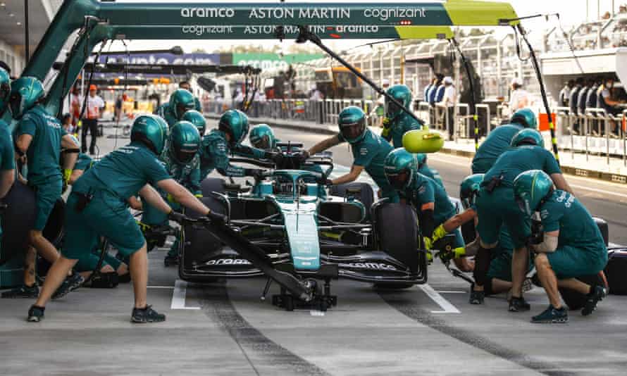 Teams make preparations for Sunday's Grand Prix, the first F1 GP to be held in Miami.