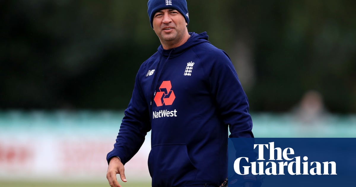 Adam Hollioake answers England’s distress call to join Ashes coaching staff