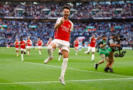 Arsenal’s Fabio Vieira celebrates scoring the winning penalty.