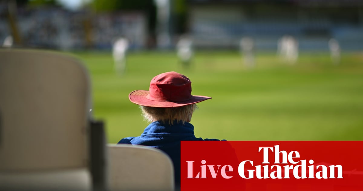 Lancashire v Derbyshire, Somerset v Sussex and more: county cricket – live