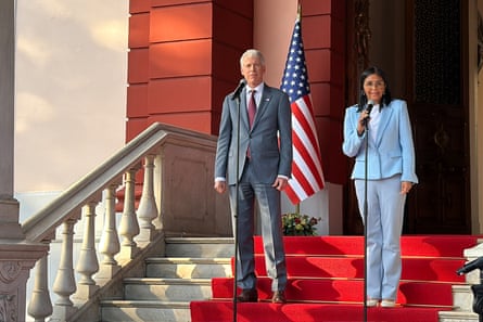 Chris Wright and Delcy Rodríguez at the Miraflores palace