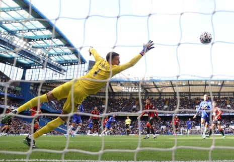 Jordan Henderson scores for Chelsea against Bournemouth