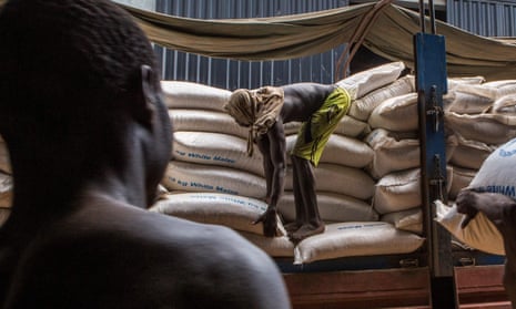 Food aid is distributed in South Sudan.
