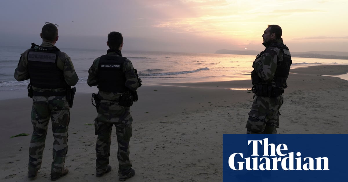 UK government supporting' French police immobilising small boats