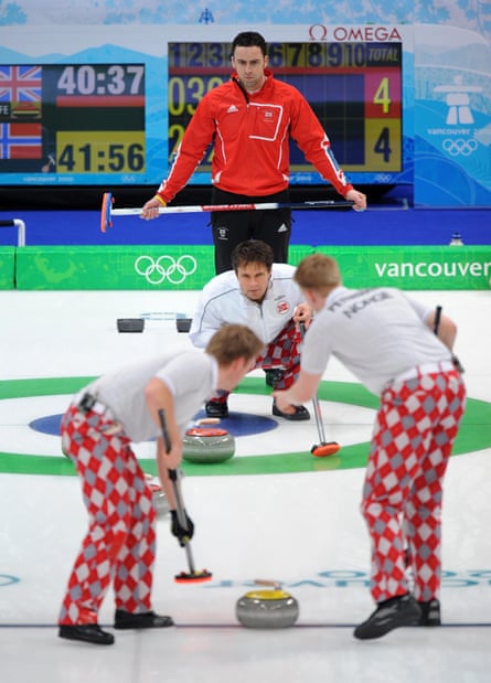 Norwegian curling team reflects on its outrageous pants (video
