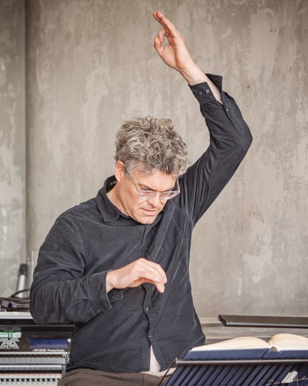 Ryan Wigglesworth in rehearsals at Aldeburgh festival for Pelleas et Melisande, June 2026.