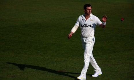 Dan Worrall about to bowl