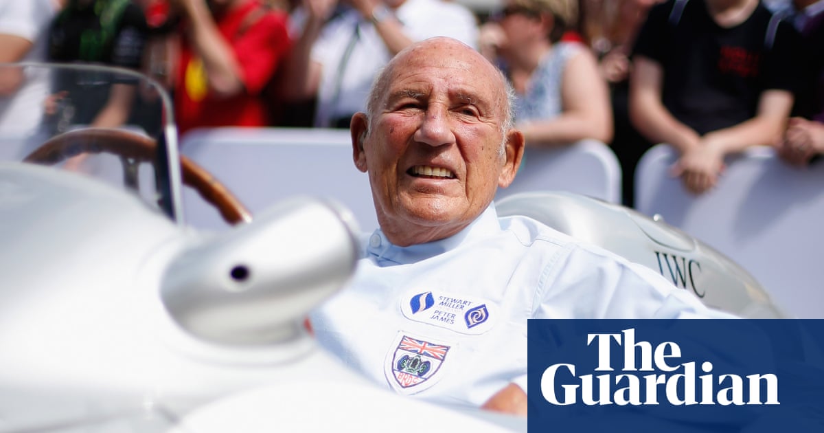 Sir Stirling Moss, F1 great, dies aged 90