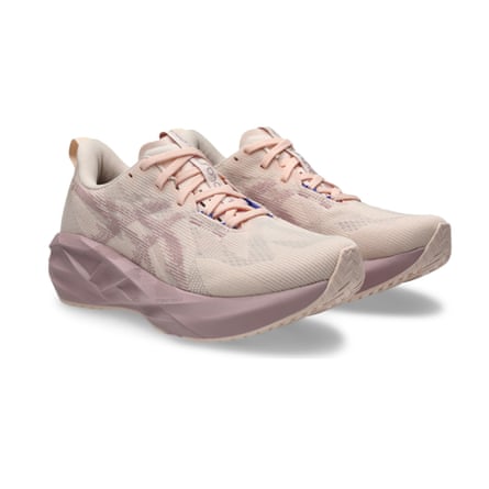 Asics Novablast 5 product photo