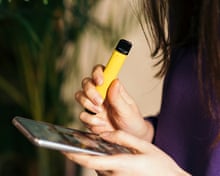 French parliament backs proposal to ban vapes | France | The Guardian French parliament backs proposal to ban vapes | France | The Guardian