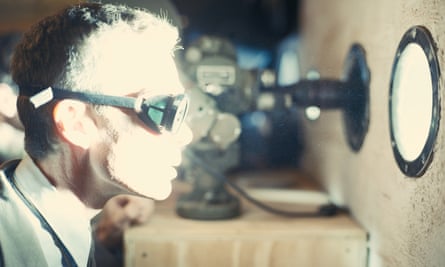 In Christopher Nolan’s film Oppenheimer, the atomic Trinity test was reconstructed using miniatures.