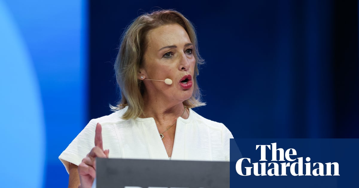 Ο Reform MP εγείρει ανησυχίες για τις δεύτερες κατοικίες – στη συνέχεια αγοράζει ένα για 800.000 £