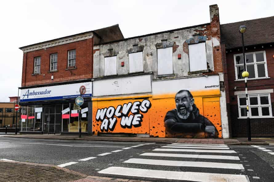 The fiver | final da primeira liga ou agarramento de cojone pela linha lateral? 2ª hora de um novo casaco em Wolverhampton?